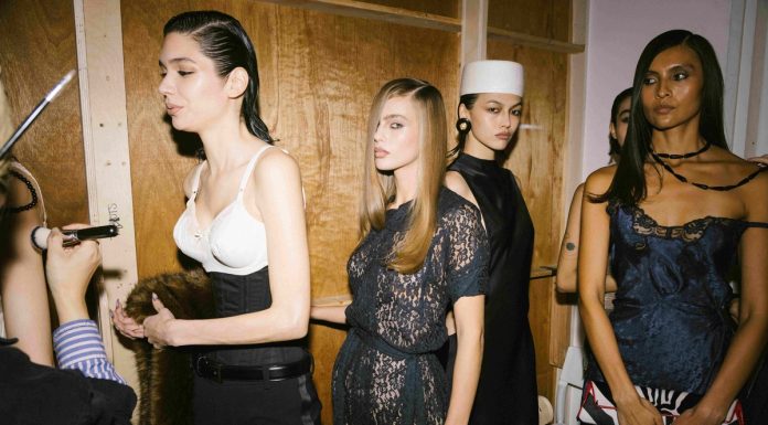 Semana da moda de NY marca as tendências do outono-inverno