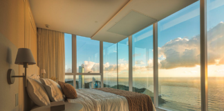 Projeto combina conforto, tecnologia e arquitetura autoral Projeto combina conforto, tecnologia e arquitetura autoral