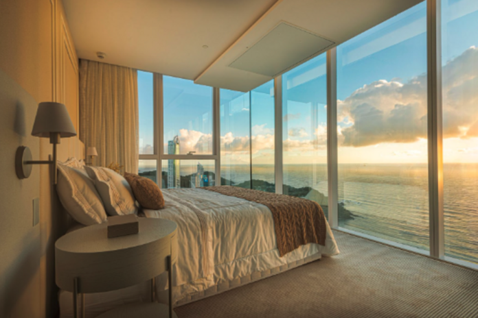 Projeto combina conforto, tecnologia e arquitetura autoral Projeto combina conforto, tecnologia e arquitetura autoral