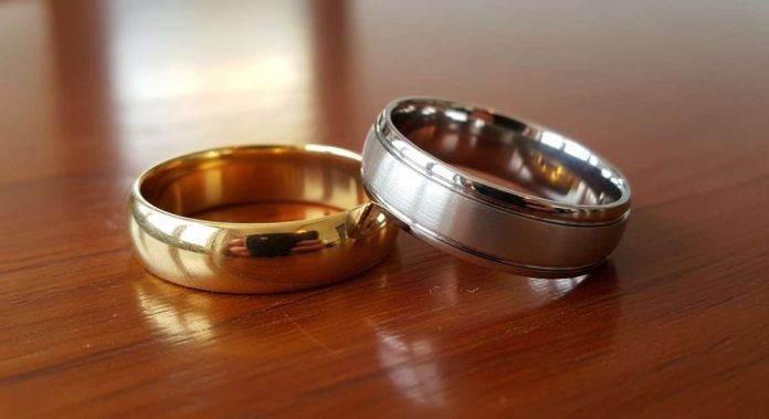 Composição diferencia ouro branco e ouro amarelo no mercado Composição diferencia ouro branco e ouro amarelo no mercado