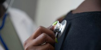 No combate ao câncer, atendimento médico beneficia trabalhadores da construção