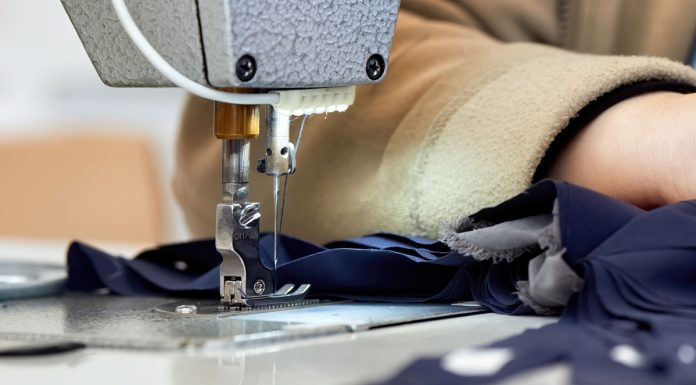 Ramo têxtil eleva produção para foliões neste Carnaval 2026