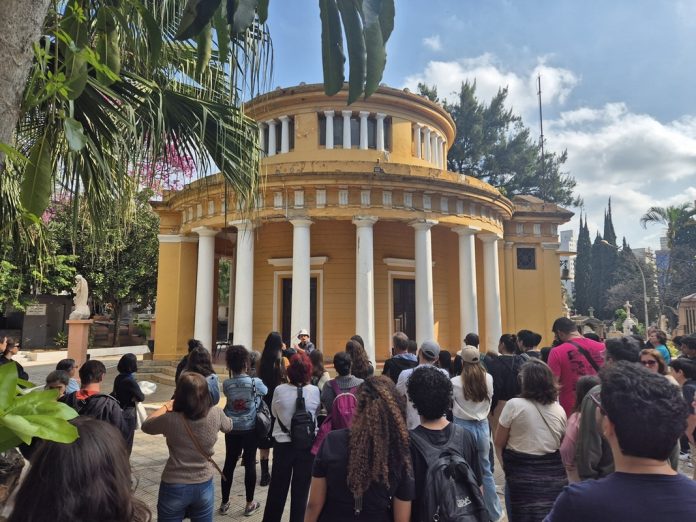 Passeio no Cemitério da Consolação celebra os Modernistas Passeio no Cemitério da Consolação celebra os Modernistas