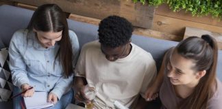 IA impulsiona aprendizado ativo entre universitários