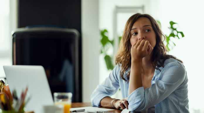Médico esclarece a metodologia JSS+ERI para gestão de riscos psicossociais