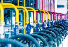 Escarfagem industrial ganha eficiência com mangueiras de borracha resistentes