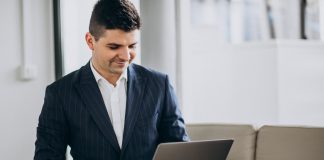 Mercado de moda masculina de luxo registra mudanças no comportamento de consumo