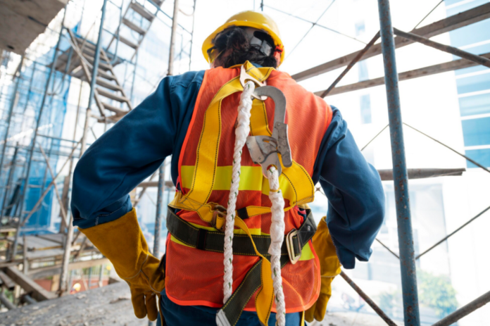 Construção civil lidera índices de acidentes de trabalho Construção civil lidera índices de acidentes de trabalho