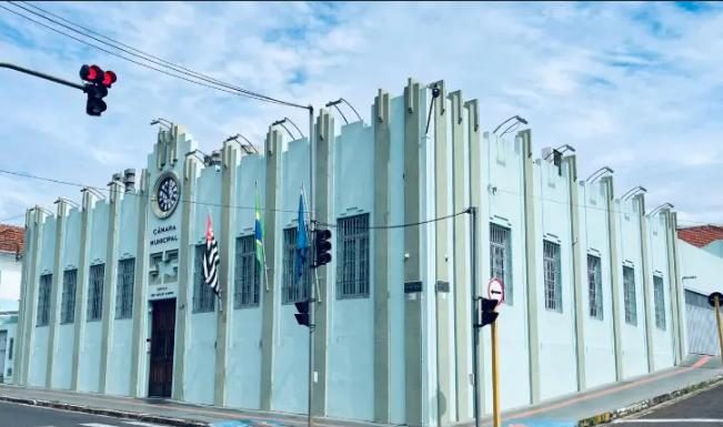 Câmara de Botucatu abre concurso para níveis fundamental, médio e superior com salários de até R$ 8,5 mil