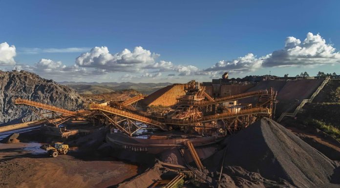 Empilhamento a seco põe MG no centro da nova mineração