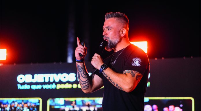 Robson V. Leite desenvolve métodos para agências digitais Robson V. Leite desenvolve métodos para agências digitais