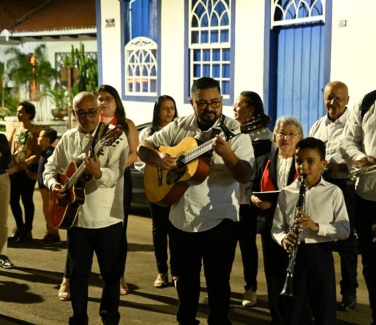 Paracatu em Serenata retorna às ruas com edição especial
