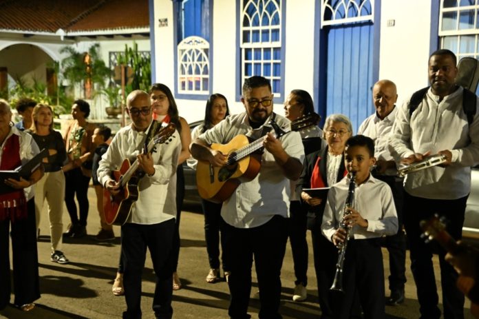 Paracatu em Serenata retorna às ruas com edição especial