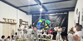 Associação Cultural Axé Dendê planta árvores em Paracatu-MG Associação Cultural Axé Dendê planta árvores em Paracatu-MG