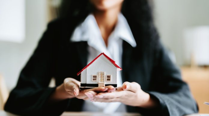 Pesquisa mostra avanço feminino no mercado imobiliário Pesquisa mostra avanço feminino no mercado imobiliário