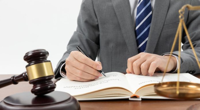 Judicialização amplia busca de seguro por advogados Judicialização amplia busca de seguro por advogados