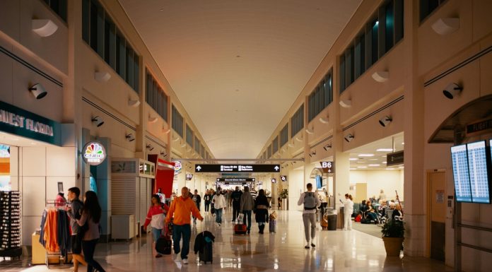 Vó Alzira realiza ação no Shopping Cidade São Paulo Vó Alzira realiza ação no Shopping Cidade São Paulo