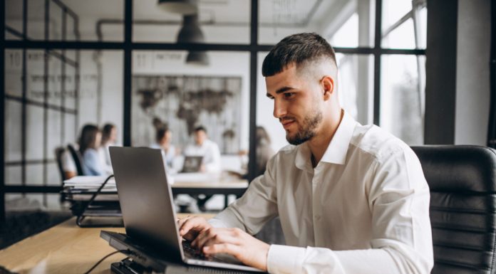 NIC.br abre registro de quatro novos domínios .br NIC.br abre registro de quatro novos domínios .br