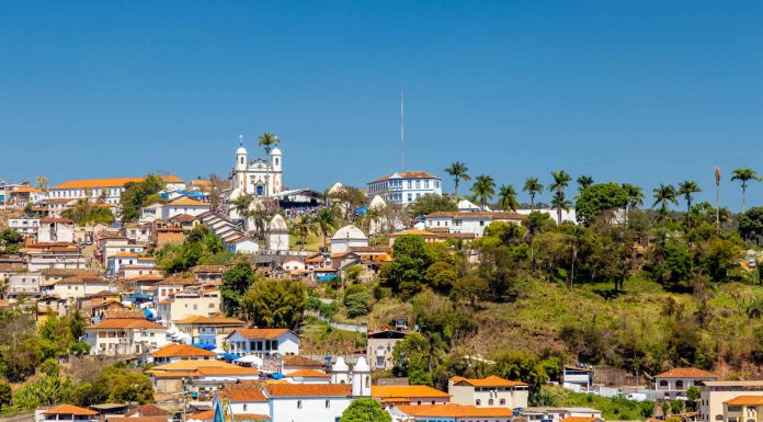 Municípios mineradores debatem riscos da mineração em MG Municípios mineradores debatem riscos da mineração em MG