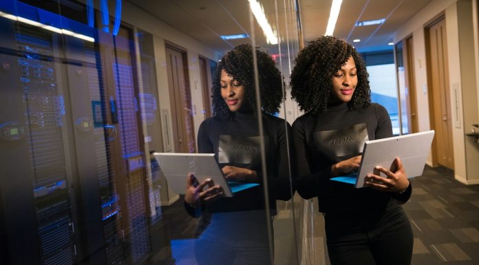 Número de mulheres que cursam tecnologia triplica em 15 anos Número de mulheres que cursam tecnologia triplica em 15 anos