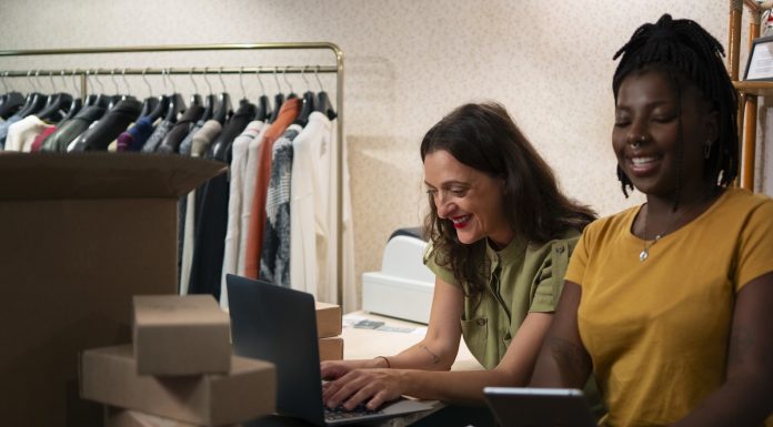 Stoqui democratiza o e-commerce para pequenos negócios Stoqui democratiza o e-commerce para pequenos negócios