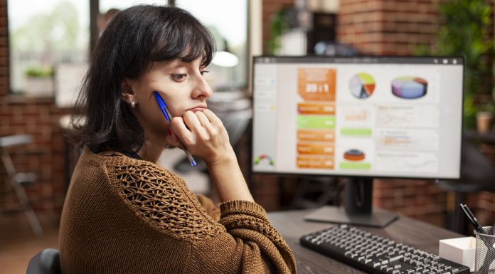 Fraudes on-line redobram atenção de consumidores nas compras