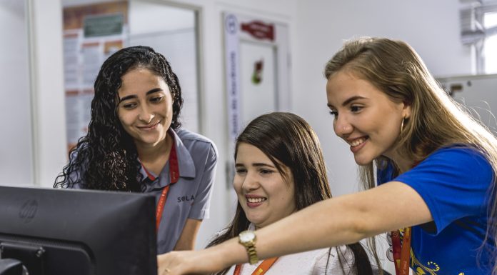 Empresas investem na retenção de mulheres Empresas investem na retenção de mulheres
