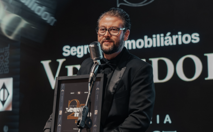 Podcast Segredos Imobiliários vence Prêmio Xeque-Mate Podcast Segredos Imobiliários vence Prêmio Xeque-Mate