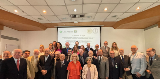 AMRJ admite novos acadêmicos em Assembleia Extraordinária