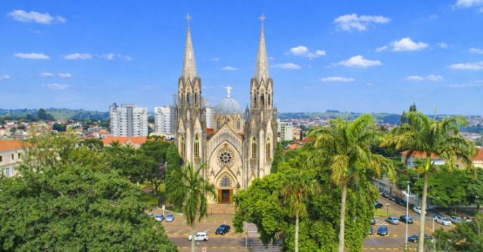 botucatu-sol-e-calor-catedral-010326