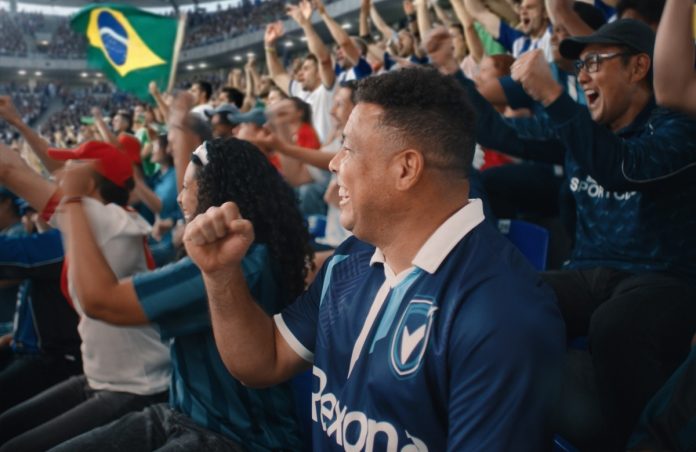 Rexona leva torcedores para experiência com Ronaldo Fenômeno Rexona leva torcedores para experiência com Ronaldo Fenômeno