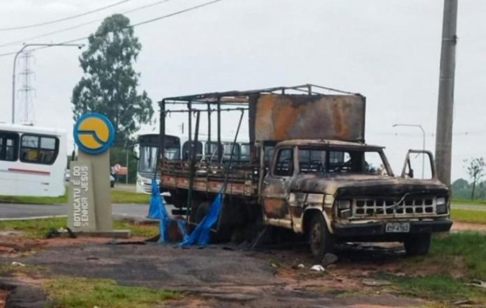 caminhao-incendio-210326