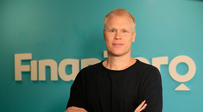 Clar adquire Lendo e expande plataforma global de crédito