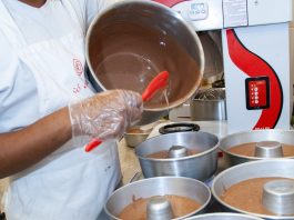 Bolo vulcão da Fábrica de Bolo Vó Alzira volta na Páscoa