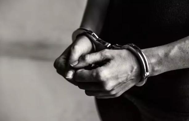 homem-algemado-280326