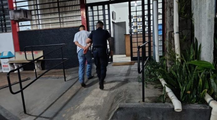 Homem é detido após agressões contra irmã durante intervenção para proteger mãe em Botucatu