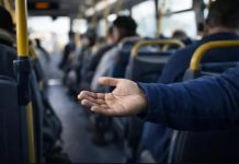 Passageiros relatam abordagens com pedidos de dinheiro dentro de ônibus em Botucatu