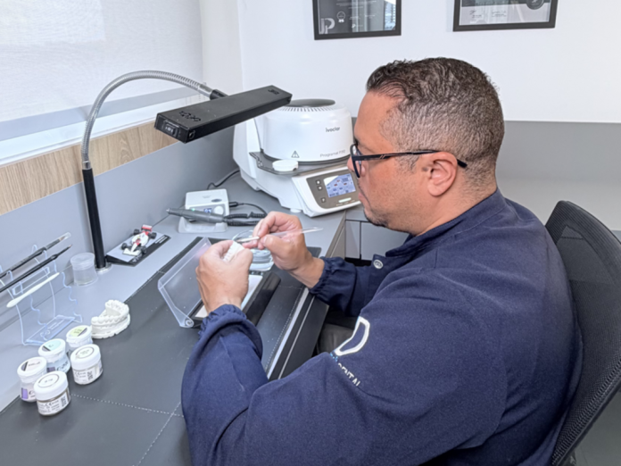 Demanda por sorriso natural muda laboratórios de prótese Demanda por sorriso natural muda laboratórios de prótese