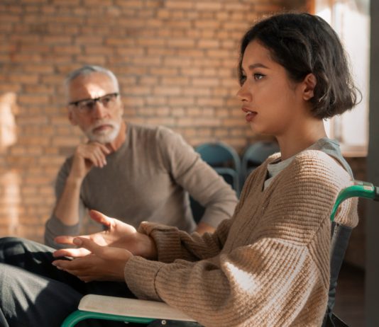 Evento debate inclusão de profissionais com TEA
