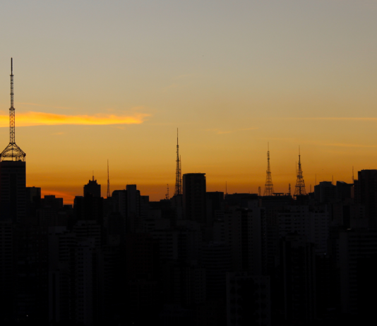 Apagões em São Paulo ampliam debate sobre energia reserva
