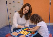 Psicóloga cria kits terapêuticos para suporte ao autismo