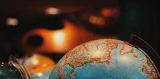 Especialista comenta o uso das offshores por milionários