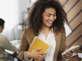 Sintelmark realiza mutirão do emprego para jovem aprendiz