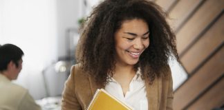 Sintelmark realiza mutirão do emprego para jovem aprendiz