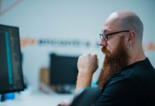 IA executa tarefas e reposiciona papéis em tecnologia