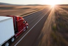 Moura lança nova bateria EFB para veículos pesados