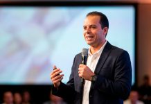 Oitavus cria sistema de vendas previsíveis para indústrias