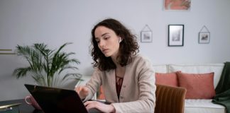 Corpora lança integração com Receita Saúde para psicólogos