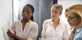 Mulheres são maioria nos CSCs, mas liderança segue desigual