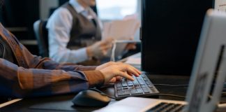 Evoy melhora indicadores e eleva nota no Reclame Aqui